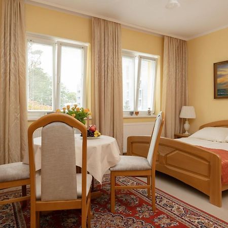 Pod Lwem Appartement Pobierowo Buitenkant foto