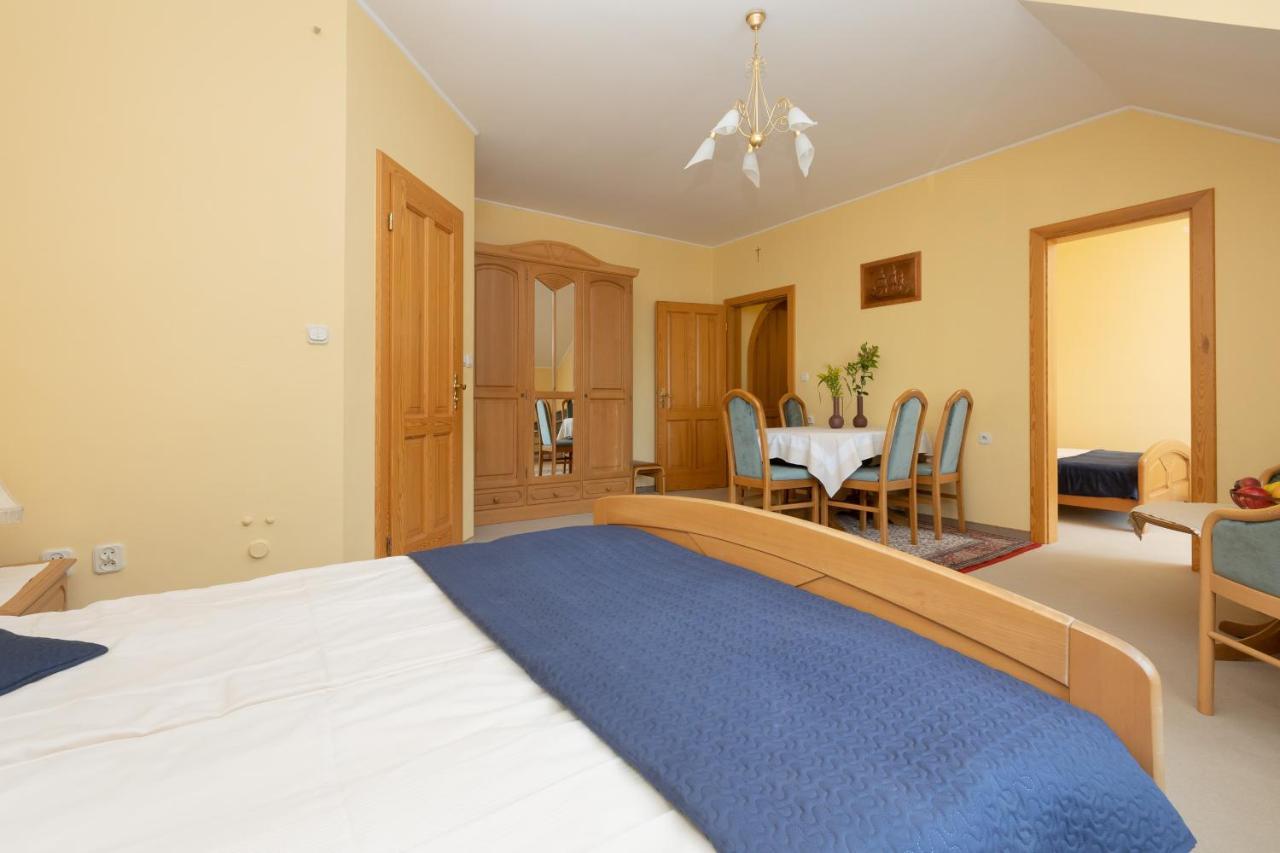 Pod Lwem Appartement Pobierowo Buitenkant foto