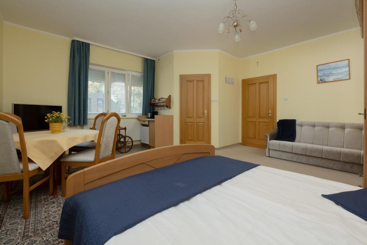 Pod Lwem Appartement Pobierowo Buitenkant foto