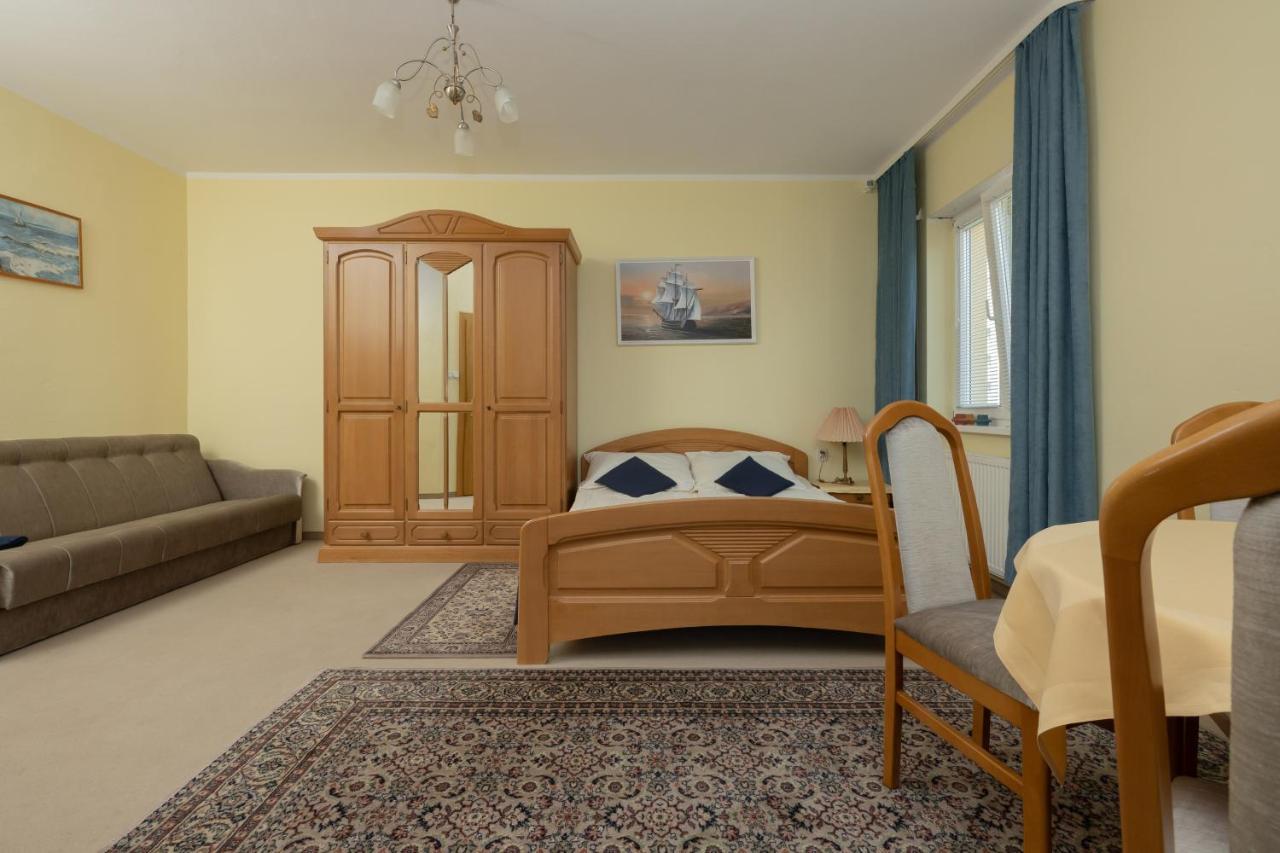 Pod Lwem Appartement Pobierowo Buitenkant foto