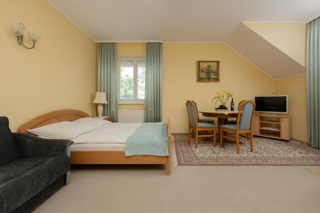 Pod Lwem Appartement Pobierowo Buitenkant foto